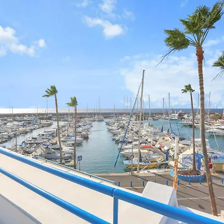 Luxury Romantic Ocean View شقة *